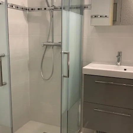 Superbe T3 Avec Piscine, Tennis, Parking Pres De La Pour 6 Pers, Terrasse Au Rdc - Fr-1-607-2 *