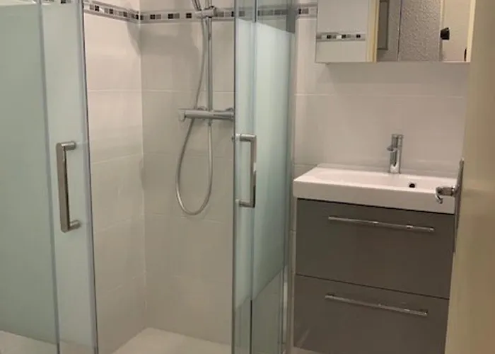 Superbe T3 Avec Piscine, Tennis, Parking Près De La Pour 6 Pers, Terrasse Au Rdc - Fr-1-607-2 *