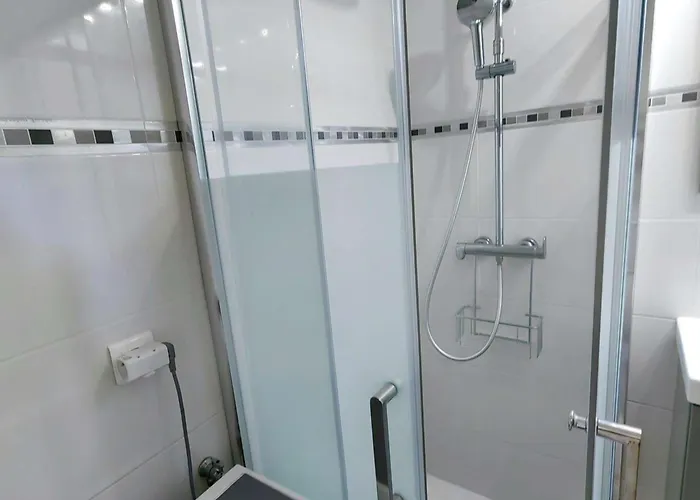 Superbe T3 Avec Piscine, Tennis, Parking Près De La Pour 6 Pers, Terrasse Au Rdc - Fr-1-607-2 *