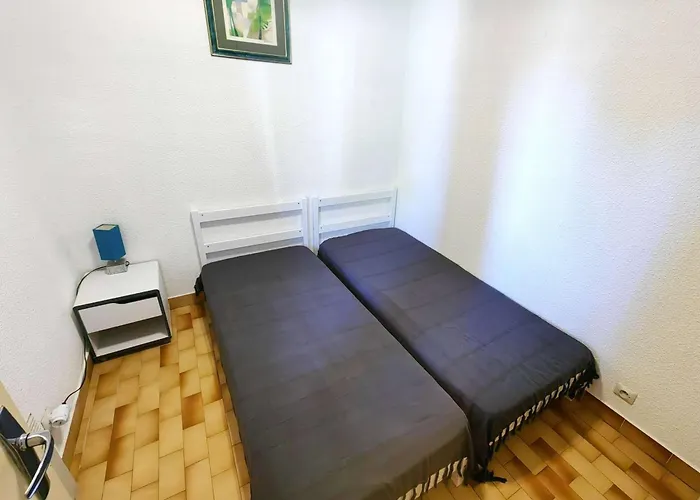 Superbe T3 Avec Piscine, Tennis, Parking Près De La Pour 6 Pers, Terrasse Au Rdc - Fr-1-607-2 * Agde